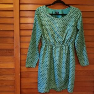 Long sleeve emerald dress